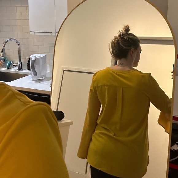 Banana Republic Blouse - Picture 2 of 6